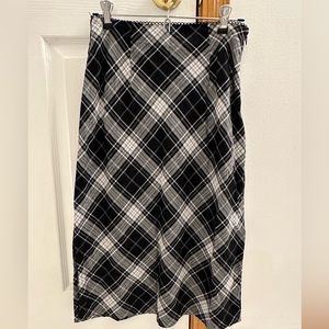 🤍PLAID FOREVER 21 MIDI SKIRT🤍